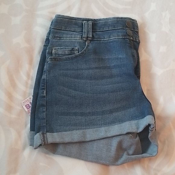 Denim Shorts - Picture 1 of 5